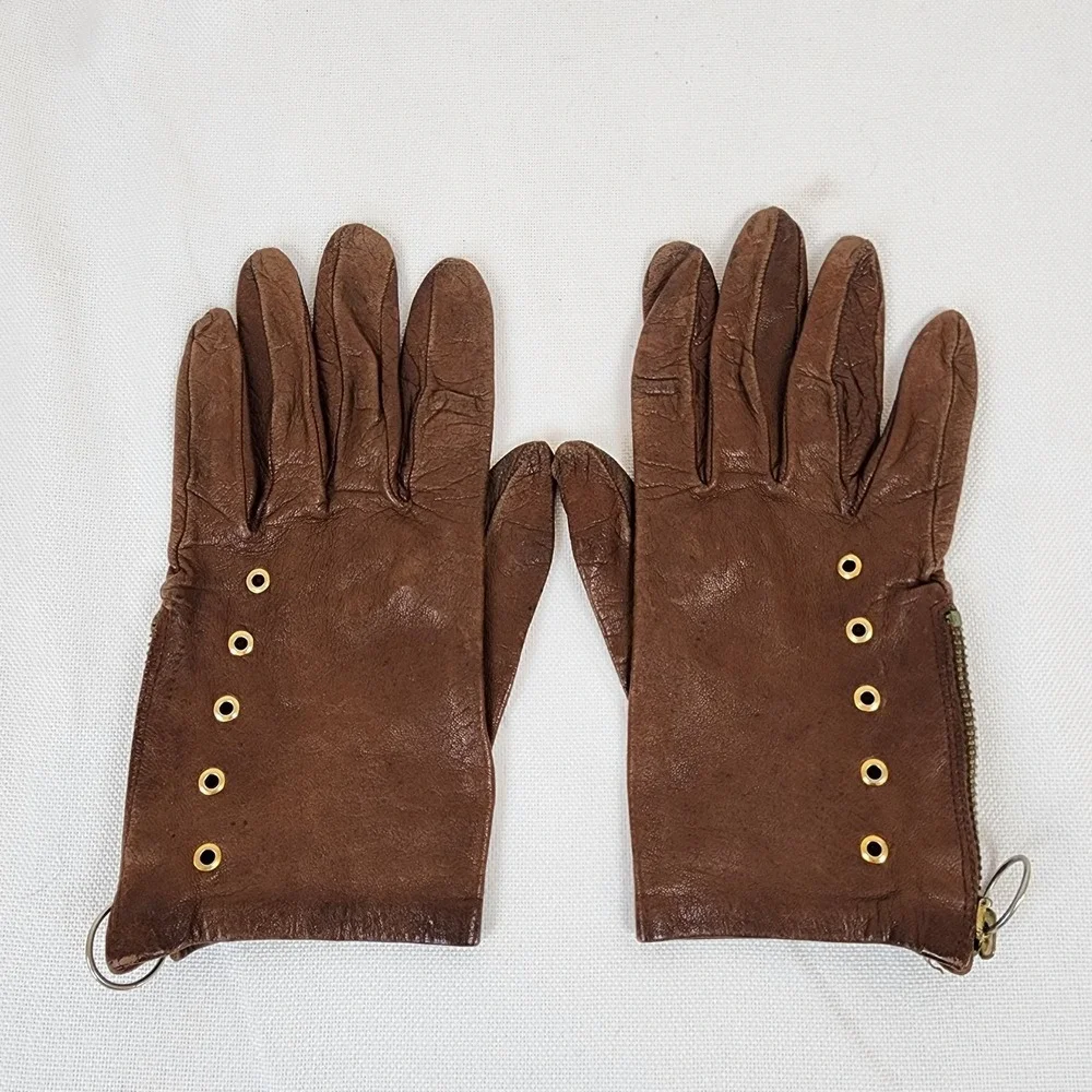The Unbranded Brand vintage women